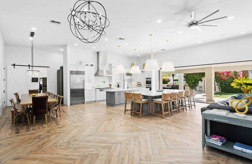 Sundown Manor House | SWSS Seen on TV: Resort Pool with Water Slide, Sport/Game Court, Hot Tub & Chef’s Kitchen