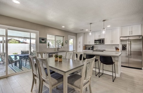 Tempe House | Tempe Remodel/Pool and Game Room!