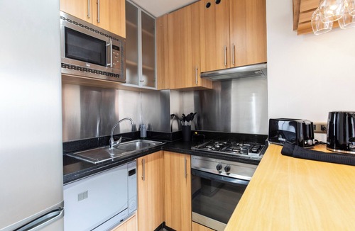 El Golf Apartment | Terrific 2-bedroom apartment in Las Condes perfect for your stay