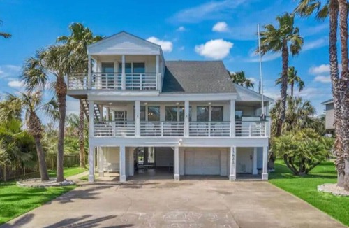 Pirates Beach House | Texas Vacation Home with Pool, Near the Beach