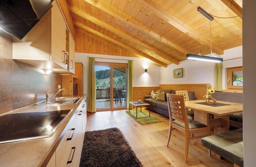 Verano Apartment | Thalerhof Apartment Christine with Wi-Fi, Balcony, Terrace & Garden