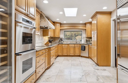 Sweetwater Street East House | The Big Dog – Private Custom Estate – Heated Pool & Spa – Game Room