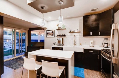 Peters View House | The Biltmore Gem | Zen & Modern Comfort