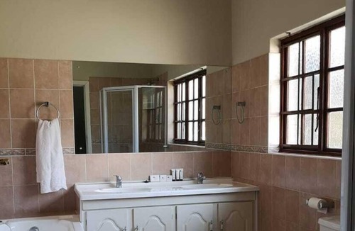 Hillcrest Bed & Breakfast | The Brackens Guest House