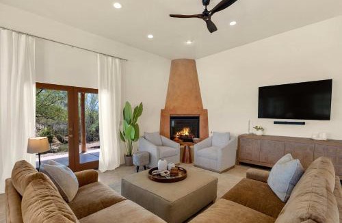 Tortolita House | The Desert Preserve Pool Desert Views Quiet Retreat