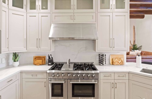 Deer Valley House | The Good Life Oasis | Luxury 5BR Home | Sleeps 16