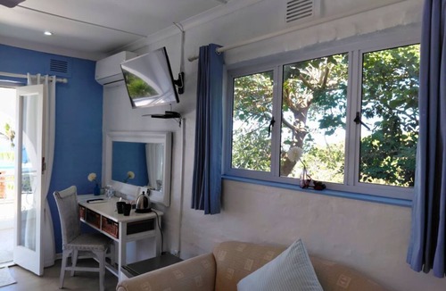 Scottburgh House | The Lazy Shark