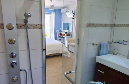 Scottburgh House | The Lazy Shark
