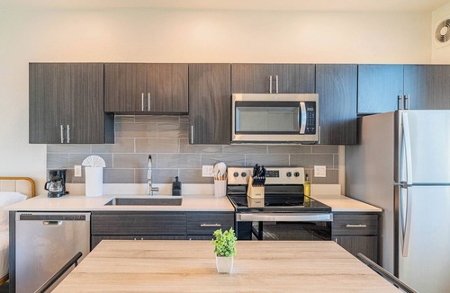 Maryvale Village Hotel | The Lotus Serene Stay with Pool-Gym-EV