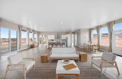 Big Water House | The Mesa Haven: Modern Luxurious Retreat near Page, AZ