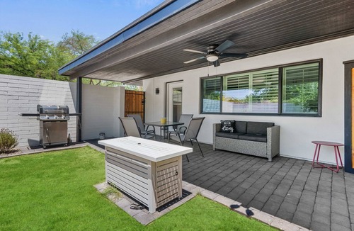 Lombardi Estates Apartment | The Montecito Casita | Luxury Casita + Yard in Old Town Scottsdale