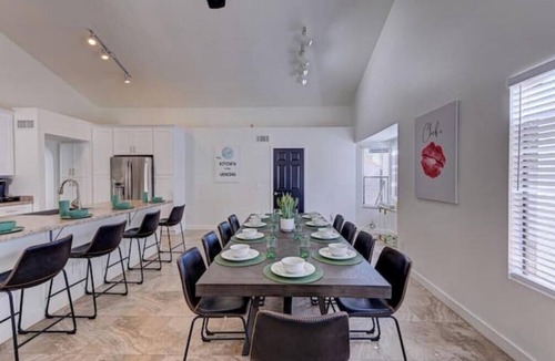 Homestead I HOA House | The Oasis Arizona Basketball Court, pool, mini-put, Arcades!