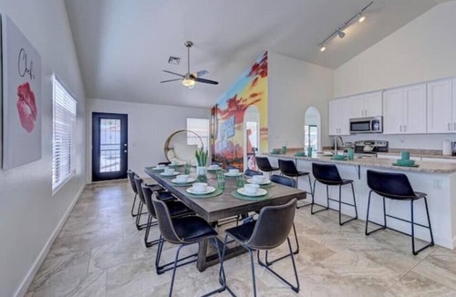 Homestead I HOA House | The Oasis Arizona Basketball Court, pool, mini-put, Arcades!
