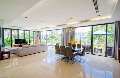Ngu Hanh Son Villa | The Ocean Villa Beach Resort Đà Nẵng