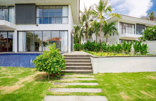 Ngu Hanh Son Villa | The Ocean Villa Beach Resort Đà Nẵng