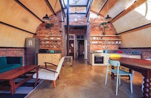 Howick Bed & Breakfast | The Old Mushroom Farm