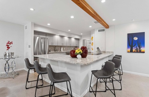Brown and Stetson Business House | The Paddock Manor | Old Town District