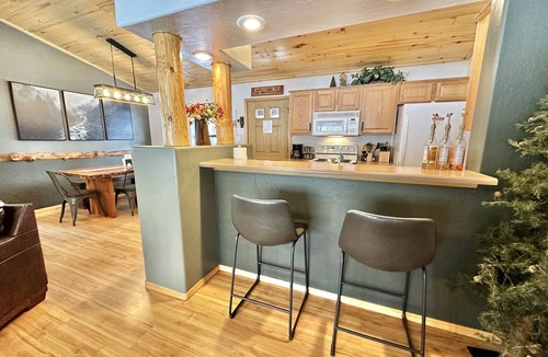 Heber Cabin | The Prancing Pony | Hot Tub & Quiet Location!