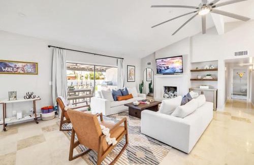Thunderbird Desert Estates House | The Prickly Palace Sunny Scottsdale Oasis