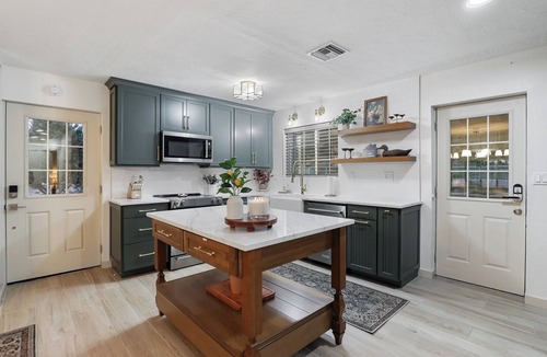 Payson House | The RANCH - Creek - Fenced Dog Yard - 2 Acres - Hot Tub