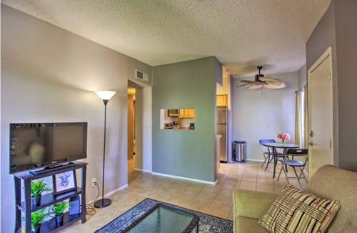 Hedrick Acres Condo | The Tucson Sunny Spot: pools, tennis, jacuzzis, WiFi, AC, Dishwasher