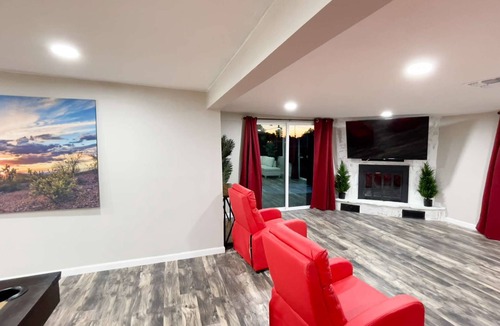 Dietz House | TheSaguaroSanctuary:FREE*HeatedPool,5BD,3BA,Pool Table,Grill,6 TV's,AC,CottonBedding,Remodeled