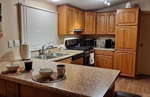 Starr Ridge House | This Desert Oasis in the foothills of the Saguaro National Forest Awaits!