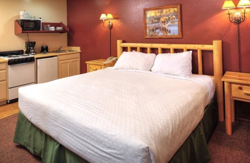 Kohls Ranch Resort | Three Modish Units! Family & Friends Getaway! 4 Seasons Recreation, Pool