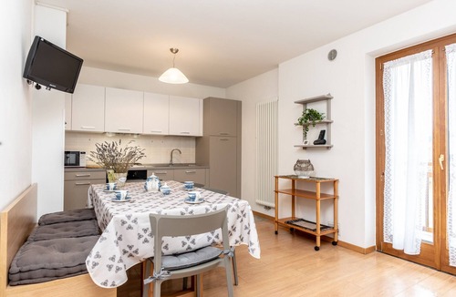 Andalo Apartment | Three-room apartment Genepì on 2nd floor with Paganella view; wi-fi; parking