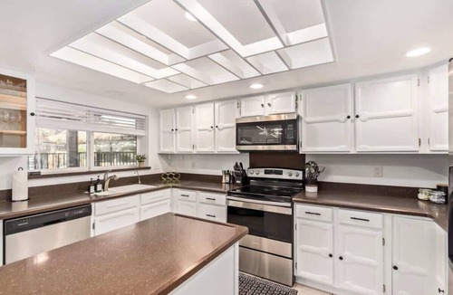 Summit Ridge House | Tiki Paradise w/Htd. Pool, Putt Grn. & Tiki Bar