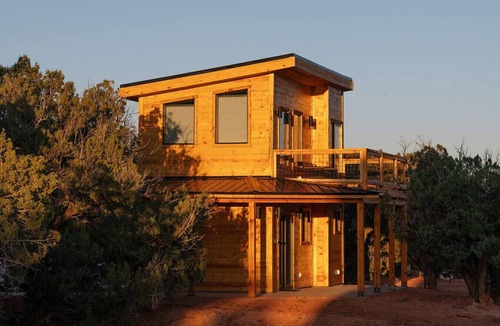 Kanab Cabin | Tiny Cabin, #6 8-Mile Gap View @ The Cedars