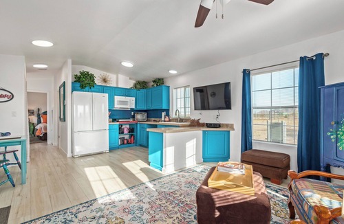 Maricopa House | Tiny Home Getaway in Arizona-Mountain views in Rural Area