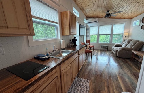 Baxter Cabin | Tiny House on Center Hill Lake