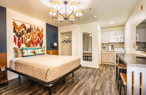 Tolleson Apartment | Tolleson Studio Stylish Retreat for 2 Guests