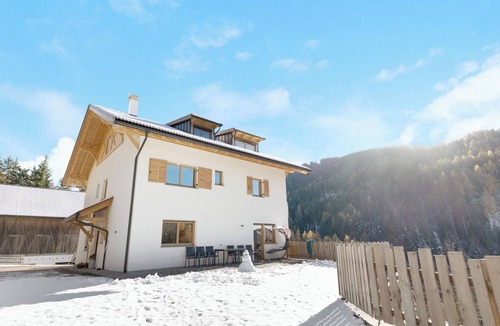 Trodena Apartment | Töniglerhof "Apartment Abendrot" with Mountain View, Garden & Wi-Fi