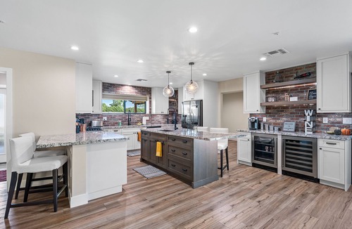 South Scottsdale House | TONS OF SPACE, HEATED POOL, PETS WELCOME, HOME GYM, CLOSE TO EVERYTHING!