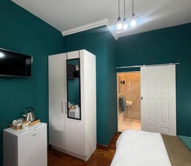 Ladysmith House | Townside-Estate Room 13