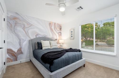 Paradise Valley Village Villa | Travelers Dream OasisJumpmanPicklballGolfBocce