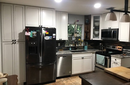 Ridge Wood Heights House | Tropical Garden by Siesta Key, Pet Friendly!