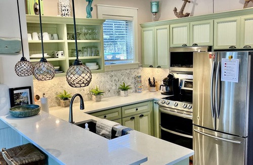 Laurel Grove House | Tuckamore Cottage Beach and Greens!-Emerald Coast at its best! 2 Golf Carts