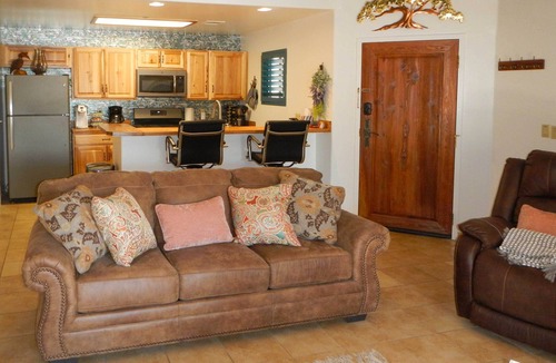 Starr Pass House | Tucson Home w/BBQ & Patio, 5 Mi to ‘A’ Mountain!