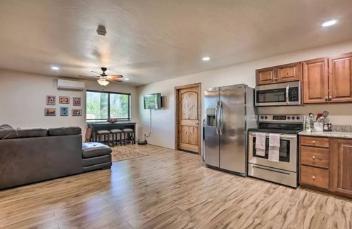 Oracle Heights Estates Cottage | Tucson Home w/Games, BBQ: 9 Mi to Nat'l Park