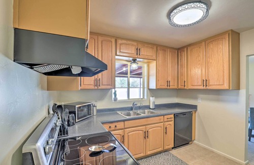 Colonia Del Valle Cottage | Tucson Home w/Patio & Games < 1 Mi to Park Place