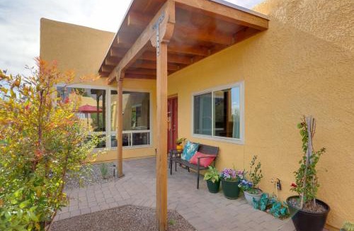 Tucson House | Tucson Townhome: 11 Mi to Dtwn - Long-Term Stays!