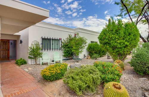 Northridge Estates House | Tucson Townhome w/Shared Pool in 55 + Community!