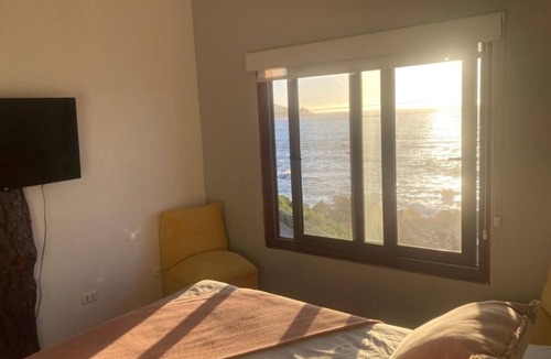 Concon House | Two double rooms with private bathrooms in front of the beach