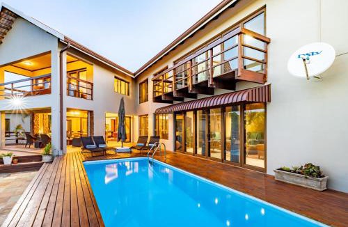 Hluhluwe Cabin | Umfomothi Lodge