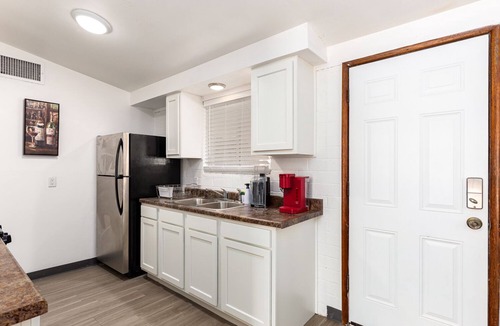 Midtown House | Update 2 BR Townhome in Tucson | Laundry