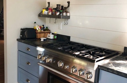 Middlebury House | Updated Middlebury Home! Walk to Town, Sleeps Groups Comfortably