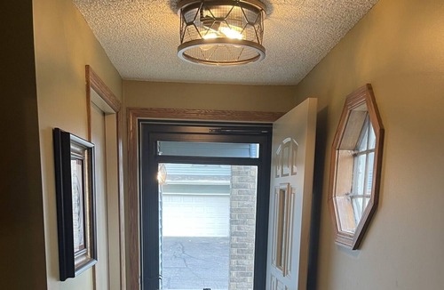 New Brighton House | Updated townhouse gem in Minneapolis suburb